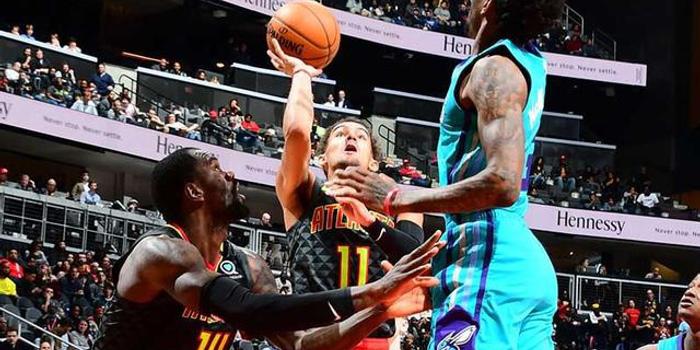  特雷杨超远三分准绝杀老鹰险胜黄蜂保住排名